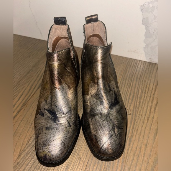 Seychelles Offstage Chelsea Boots Metalic Gold floral ankle boots booties size 6 - Picture 11 of 12